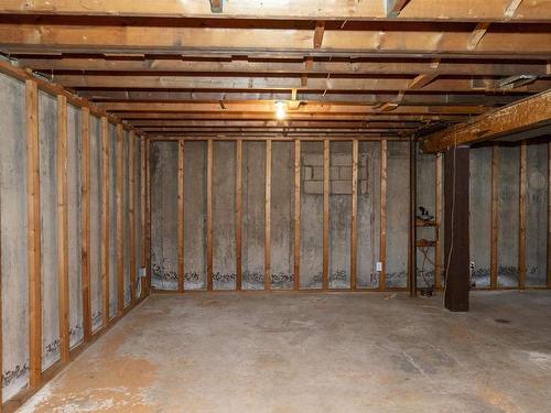 2615 Donald Street E, Thunder Bay, ON - Indoor Photo Showing Basement