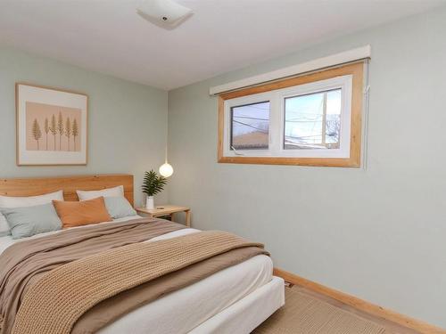 2615 Donald Street E, Thunder Bay, ON - Indoor Photo Showing Bedroom