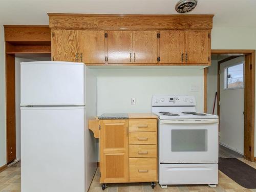 2615 Donald Street E, Thunder Bay, ON - Indoor Photo Showing Kitchen