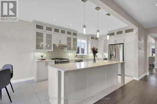 300 Rosina Way, Ottawa, ON - Indoor Photo Showing Kitchen With Upgraded Kitchen