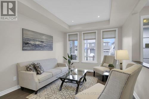 300 Rosina Way, Ottawa, ON - Indoor Photo Showing Living Room