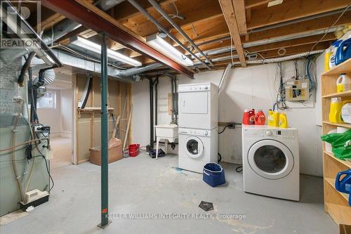 1798 Stonehenge Crescent, Ottawa, ON - Indoor Photo Showing Laundry Room