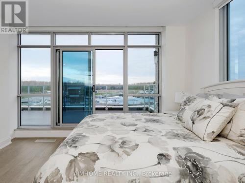 3769 Mangusta Court, Innisfil, ON - Indoor Photo Showing Bedroom