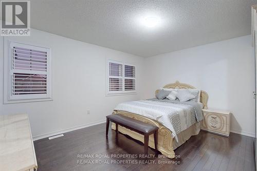 1435 Kellough Street, Innisfil, ON - Indoor Photo Showing Bedroom