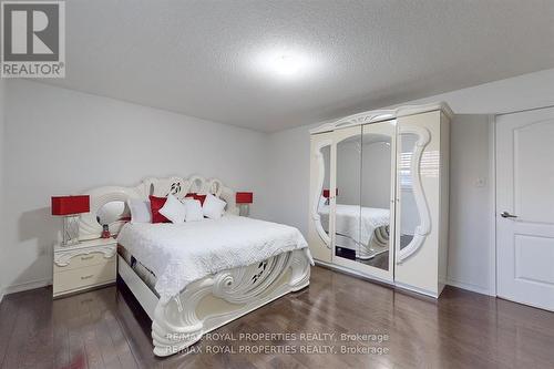 1435 Kellough Street, Innisfil, ON - Indoor Photo Showing Bedroom