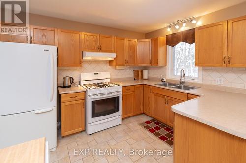 56 Becketts Side Road, Tay, ON - Indoor Photo Showing Kitchen With Double Sink