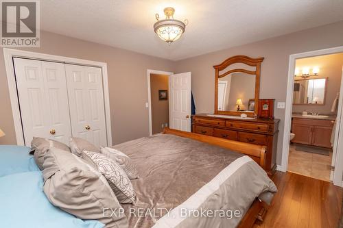 56 Becketts Side Road, Tay, ON - Indoor Photo Showing Bedroom