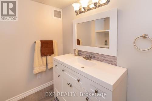 56 Becketts Side Road, Tay, ON - Indoor Photo Showing Bathroom