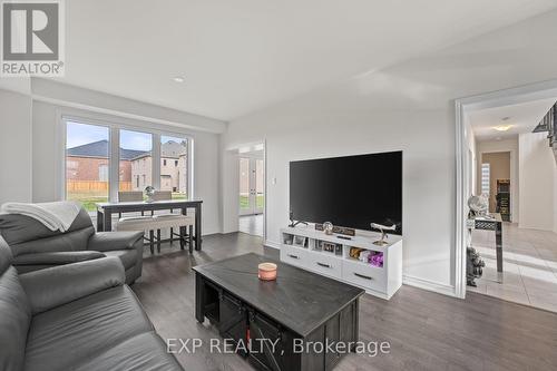 113 Rugman Crescent, Springwater, ON - Indoor Photo Showing Living Room