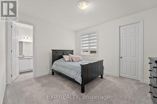 113 Rugman Crescent, Springwater, ON - Indoor Photo Showing Bedroom