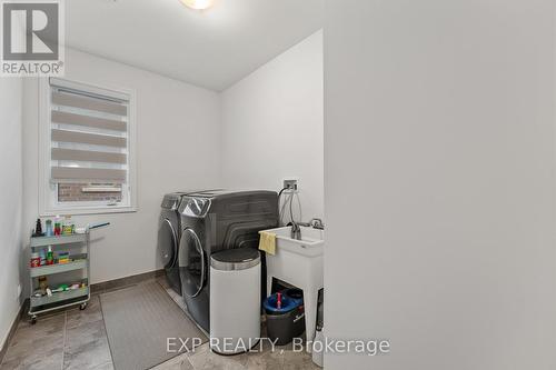 113 Rugman Crescent, Springwater, ON - Indoor Photo Showing Laundry Room