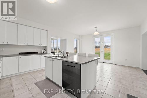 113 Rugman Crescent, Springwater, ON - Indoor Photo Showing Kitchen