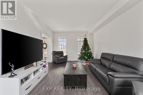 113 Rugman Crescent, Springwater, ON - Indoor Photo Showing Living Room