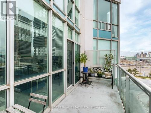 703 - 220 Burnhamthorpe Road W, Mississauga, ON - Outdoor With Balcony With Exterior