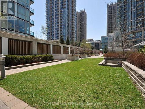 703 - 220 Burnhamthorpe Road W, Mississauga, ON - Outdoor