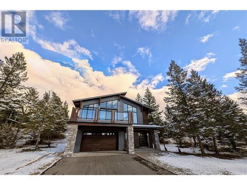 7078 White Tail Lane, Radium Hot Springs, BC - Outdoor With Deck Patio Veranda With Facade