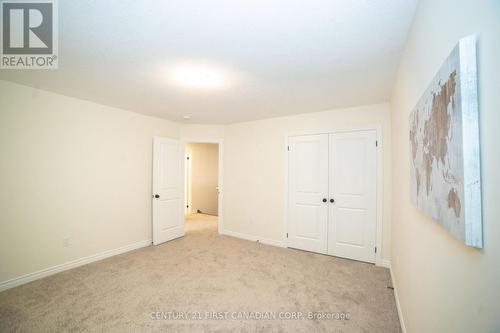 130 Knott Drive, London, ON - Indoor Photo Showing Other Room