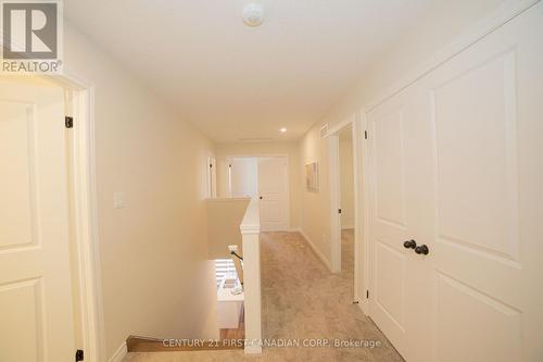 130 Knott Drive, London, ON - Indoor Photo Showing Other Room