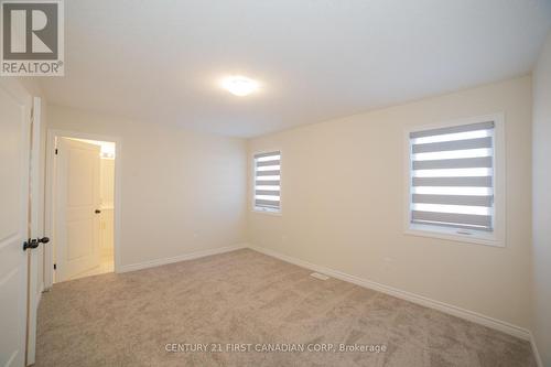 130 Knott Drive, London, ON - Indoor Photo Showing Other Room