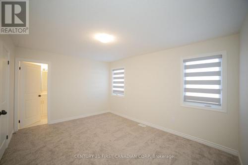 130 Knott Drive, London, ON - Indoor Photo Showing Other Room