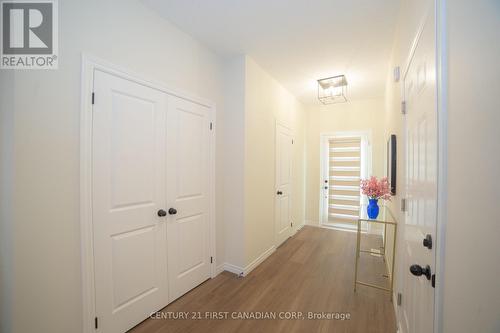 130 Knott Drive, London, ON - Indoor Photo Showing Other Room