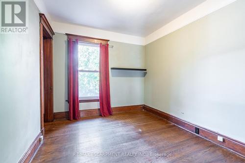 26 Ontario Avenue, Hamilton, ON - Indoor Photo Showing Other Room