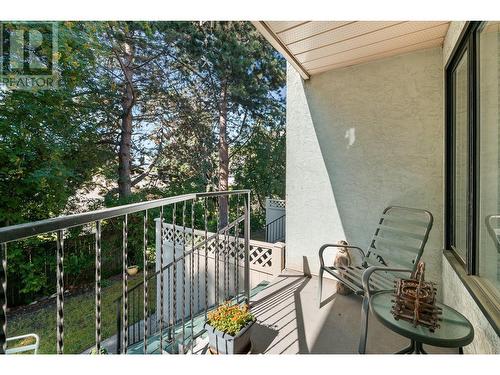 130 Dundas Road Unit# 5, Kelowna, BC - Outdoor With Exterior