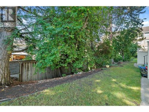 130 Dundas Road Unit# 5, Kelowna, BC - Outdoor With Backyard