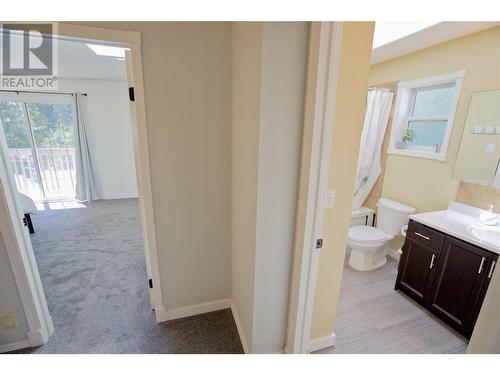 454 Corina Avenue, Princeton, BC - Indoor Photo Showing Bathroom