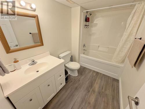 454 Corina Avenue, Princeton, BC - Indoor Photo Showing Bathroom