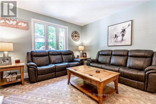 9 Hilda Street, Welland (767 - N. Welland), ON - Indoor Photo Showing Living Room