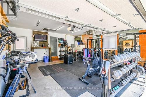 9 Hilda Street, Welland (767 - N. Welland), ON - Indoor Photo Showing Garage