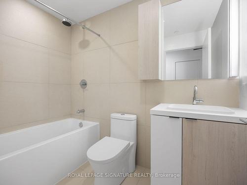 3111-35 Mercer St, Toronto, ON - Indoor Photo Showing Bathroom