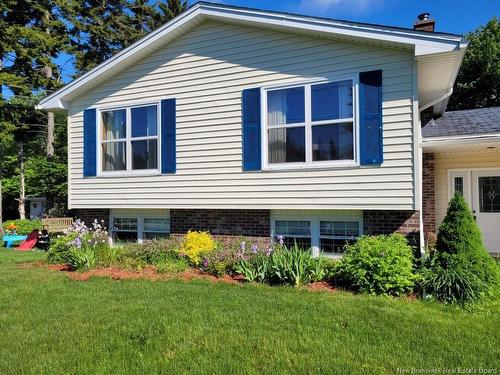 27 Wedgewood Dr, Rothesay, NB 