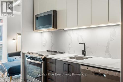 1603 - 150 Marketplace Avenue, Ottawa, ON - Indoor Photo Showing Kitchen With Upgraded Kitchen