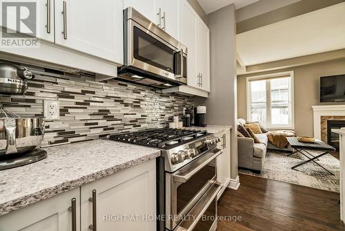 339 Eucalyptus Circle, Ottawa, ON - Indoor Photo Showing Kitchen With Double Sink With Upgraded Kitchen