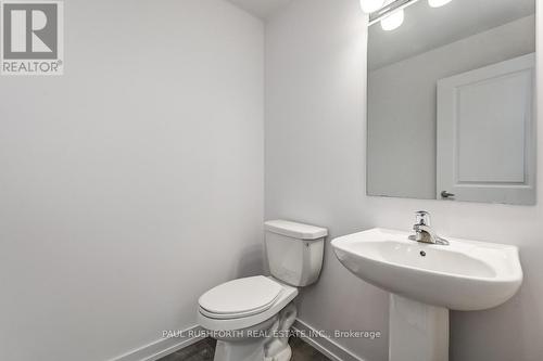 201 Peacock Drive, Russell, ON - Indoor Photo Showing Bathroom