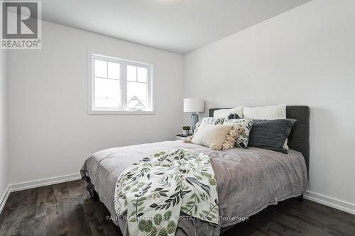 201 Peacock Drive, Russell, ON - Indoor Photo Showing Bedroom