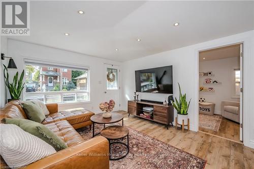 34 Menzie Avenue, Guelph (Two Rivers), ON - Indoor Photo Showing Living Room