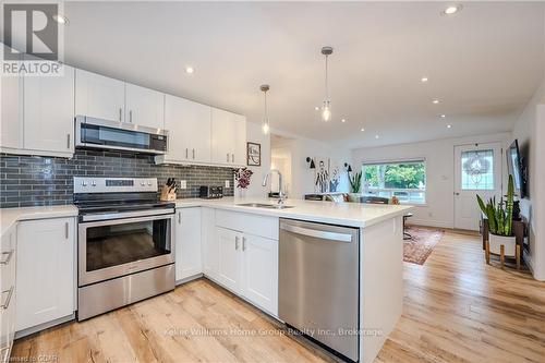 34 Menzie Avenue, Guelph (Two Rivers), ON - Indoor Photo Showing Kitchen With Stainless Steel Kitchen With Upgraded Kitchen