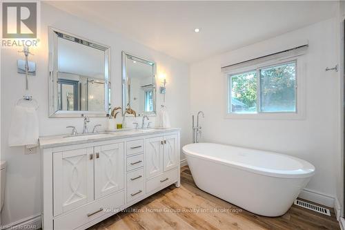 34 Menzie Avenue, Guelph (Two Rivers), ON - Indoor Photo Showing Bathroom