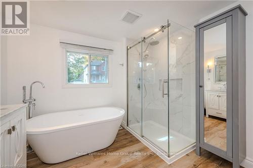 34 Menzie Avenue, Guelph (Two Rivers), ON - Indoor Photo Showing Bathroom