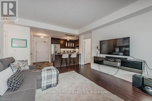 319 - 106 Bard Boulevard, Guelph (Pine Ridge), ON - Indoor Photo Showing Living Room