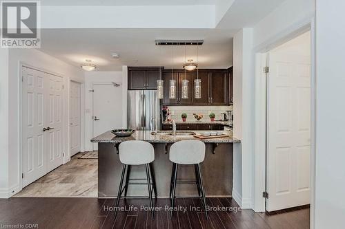 319 - 106 Bard Boulevard, Guelph (Pine Ridge), ON - Indoor Photo Showing Kitchen With Stainless Steel Kitchen