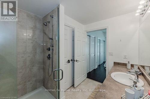 319 - 106 Bard Boulevard, Guelph (Pine Ridge), ON - Indoor Photo Showing Bathroom