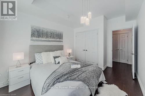 319 - 106 Bard Boulevard, Guelph (Pine Ridge), ON - Indoor Photo Showing Bedroom