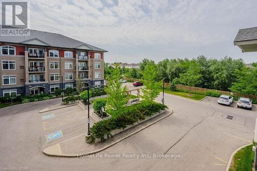 319 - 106 Bard Boulevard, Guelph (Pine Ridge), ON - Outdoor