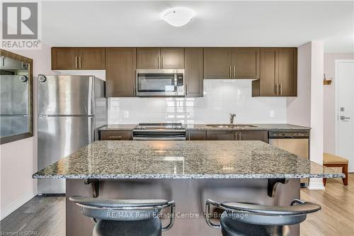 408 - 104 Summit Ridge Drive, Guelph (Grange Hill East), ON - Indoor Photo Showing Kitchen With Upgraded Kitchen