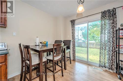 59 - 153 Janefield Avenue, Guelph (Hanlon Creek), ON - Indoor Photo Showing Dining Room