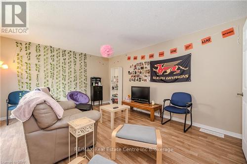 59 - 153 Janefield Avenue, Guelph (Hanlon Creek), ON - Indoor Photo Showing Living Room